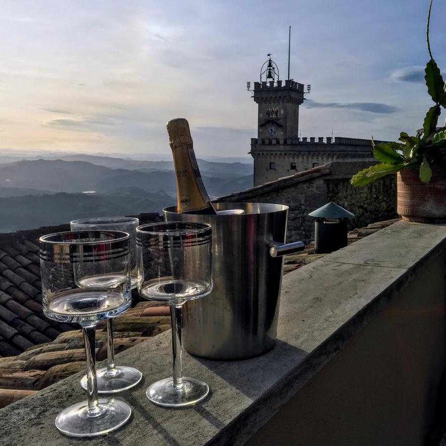 B&B Balsimelli12 San Marino Buitenkant foto